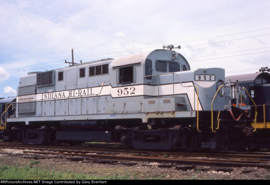 IHRC Alco RS11 #952 - Indiana Hi Rail